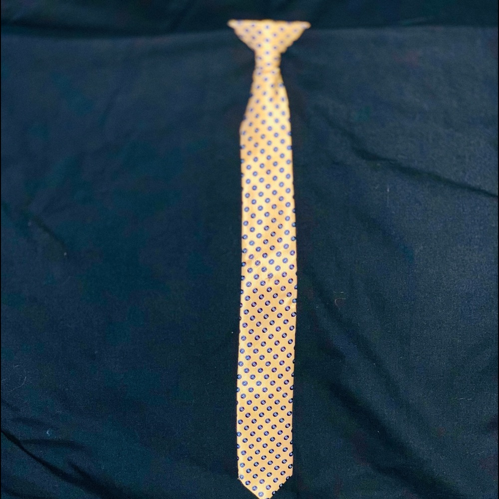 Clip on tie